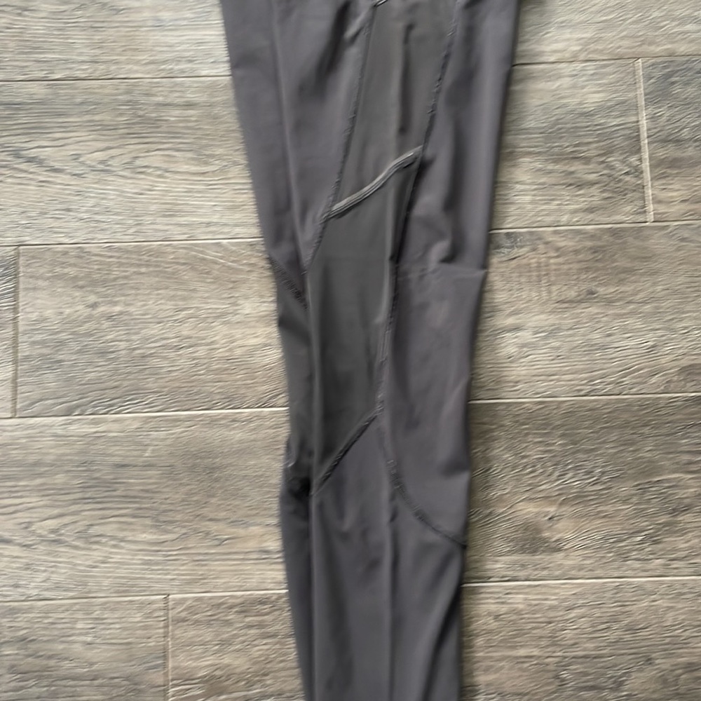 #20 Lululemon miles ahead leggings🍋 - Picture 8 of 10